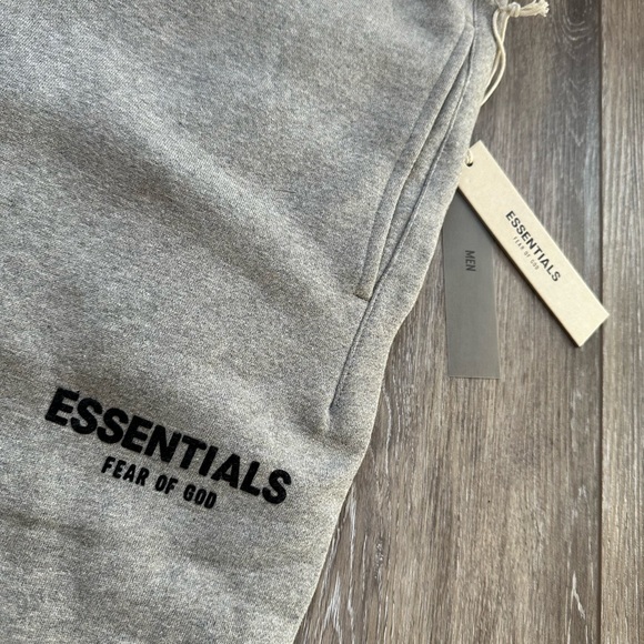 Essentials Gray Sweatpants - Picture 3 of 4
